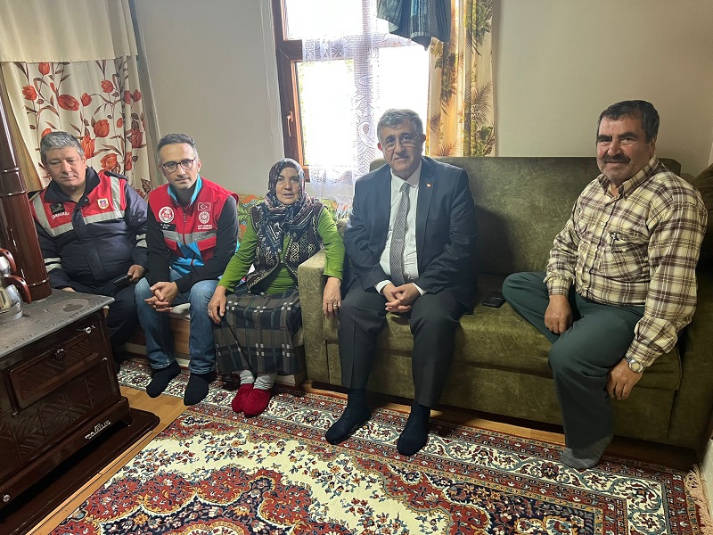 Sayın Kaymakamımız Emir Osman Bulgurlu Şehit Durmuş Katırcıoğlu'nun Ailesi Ziyaret Etti