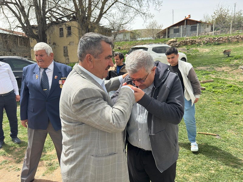 Sayın Kaymakamımız Emir Osman Bulgurlu Şehit Durmuş Katırcıoğlu'nun Ailesini Ziyaret Etti